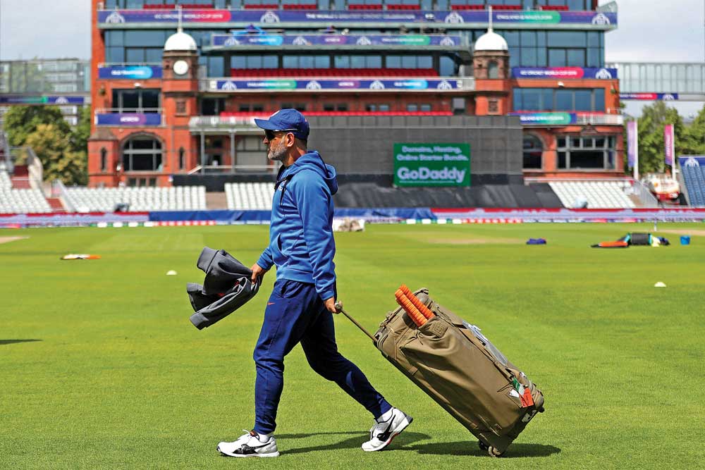 dhoni as mentor